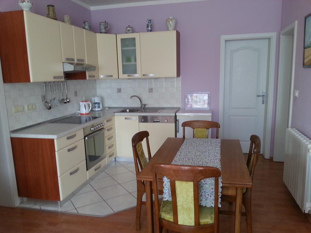 Bluegum Apartments Ližnjan Cameră foto